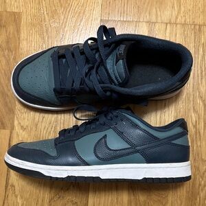 Nike Men's Dark Green and Black Sneakers